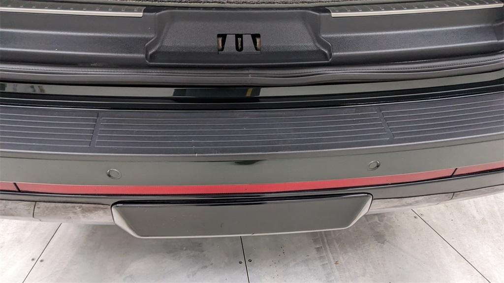 used 2023 Lincoln Navigator car, priced at $68,472