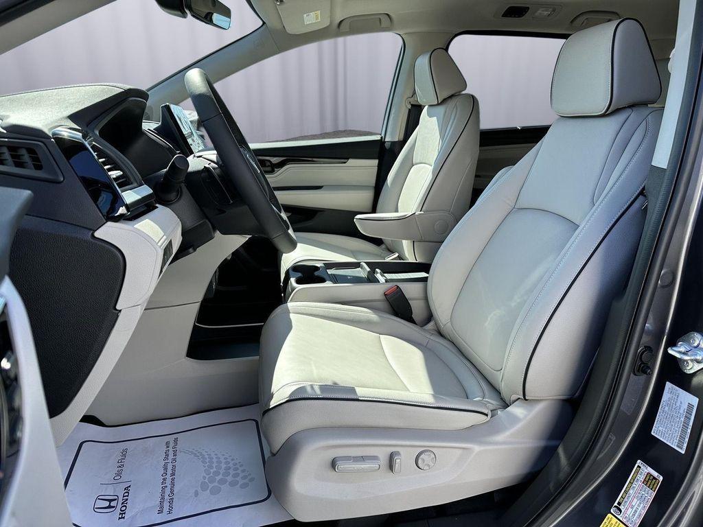 new 2026 Honda Odyssey car, priced at $48,385