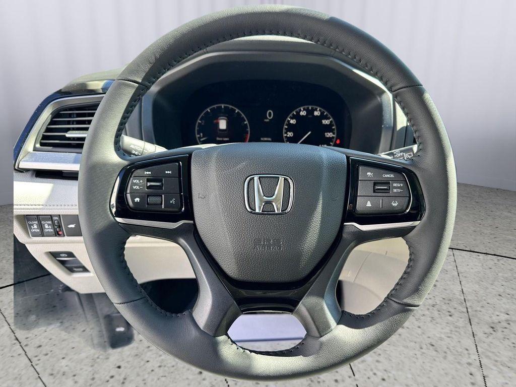 new 2026 Honda Odyssey car, priced at $48,385