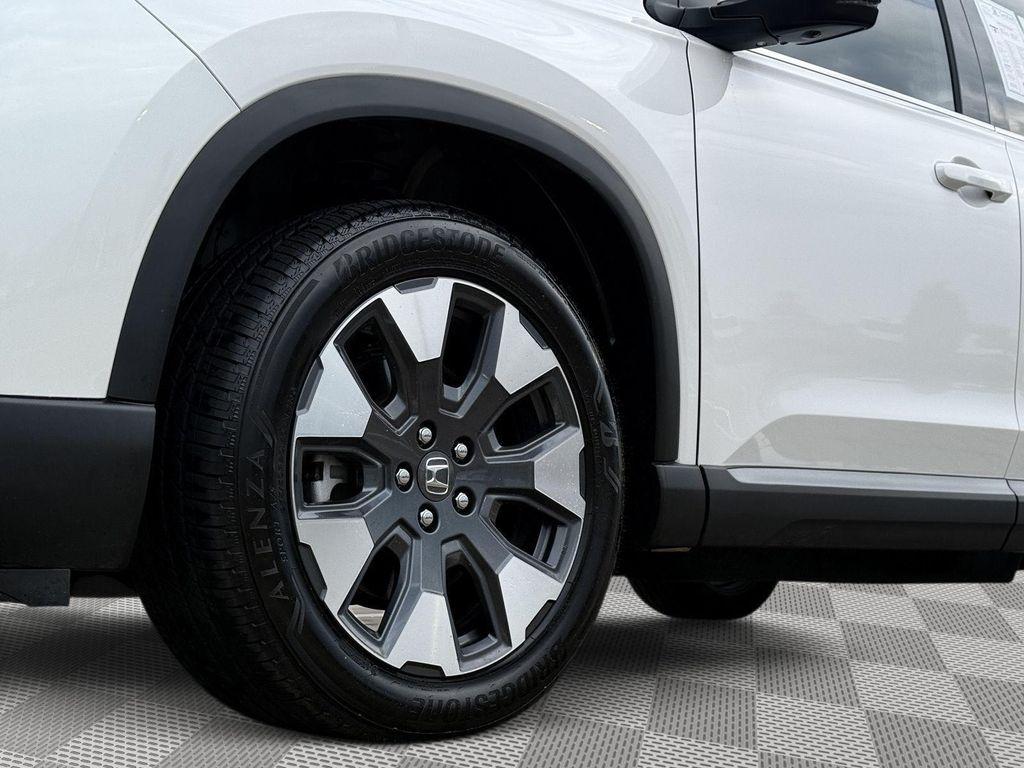 used 2026 Honda Pilot car, priced at $52,750
