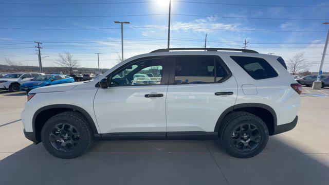 new 2025 Honda Pilot car, priced at $49,850