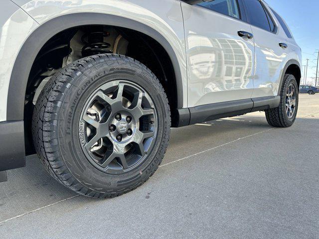 new 2025 Honda Pilot car, priced at $49,850