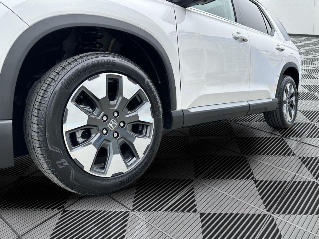 new 2026 Honda Pilot car, priced at $50,545