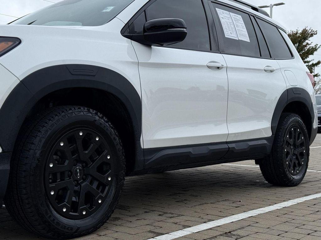 used 2022 Honda Passport car, priced at $32,250