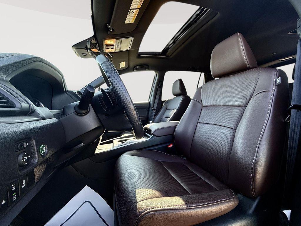used 2025 Honda Passport car, priced at $40,950