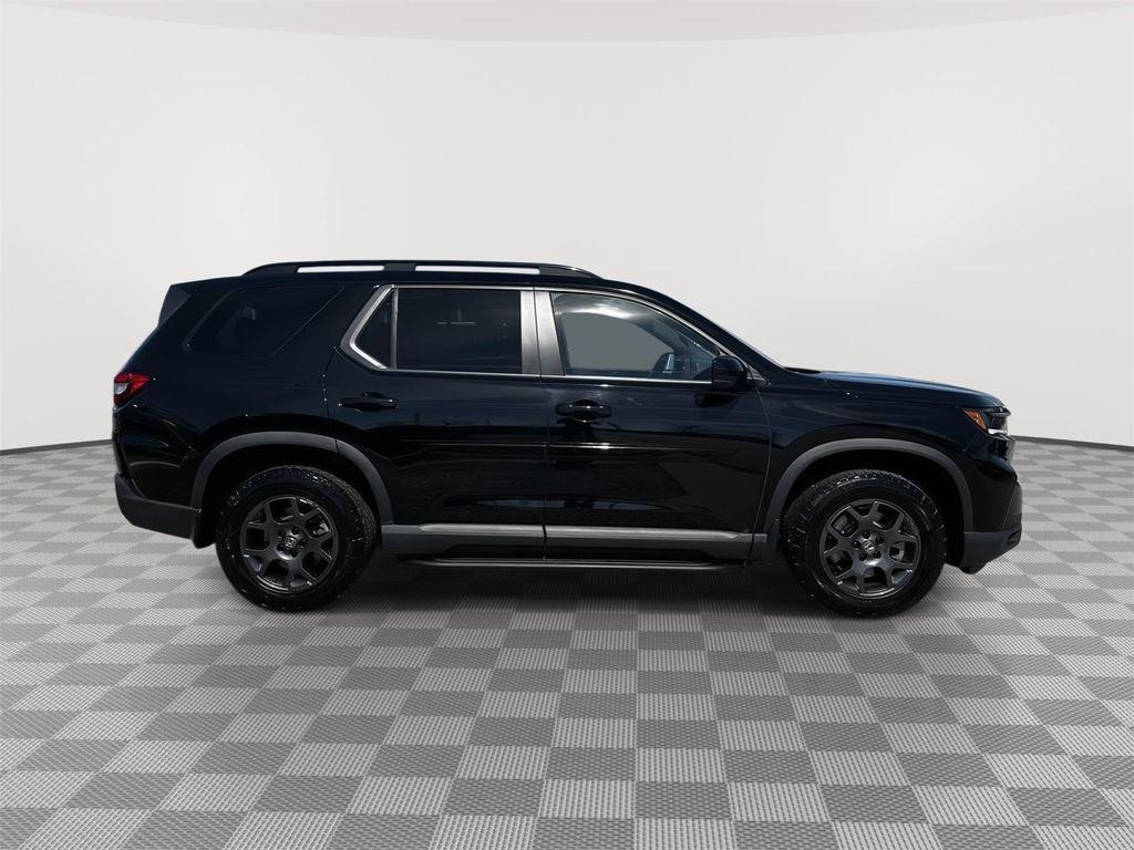 used 2024 Honda Pilot car, priced at $43,000