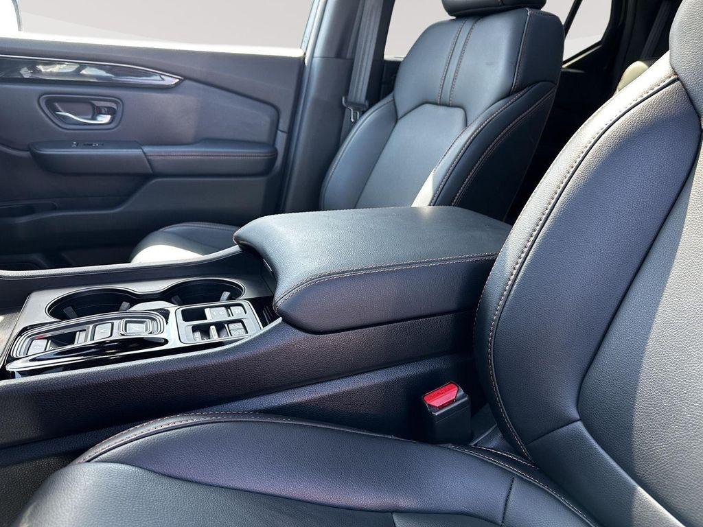 used 2024 Honda Pilot car, priced at $43,000