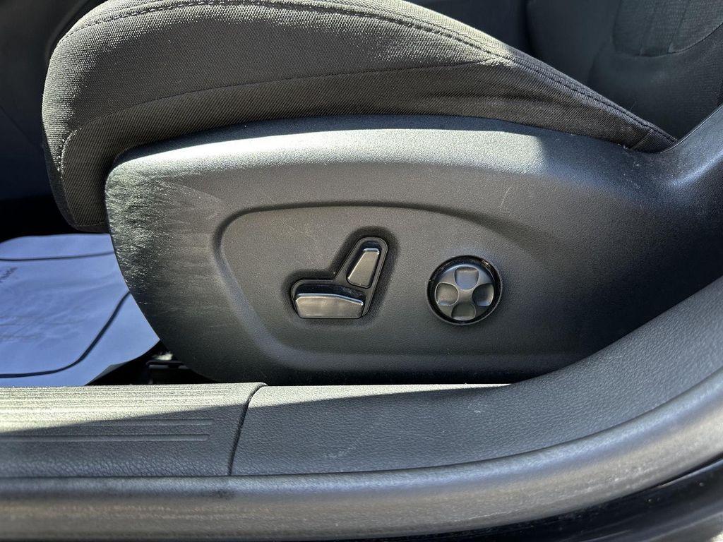 used 2016 Chrysler 200 car, priced at $9,500
