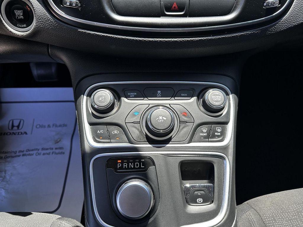 used 2016 Chrysler 200 car, priced at $9,500