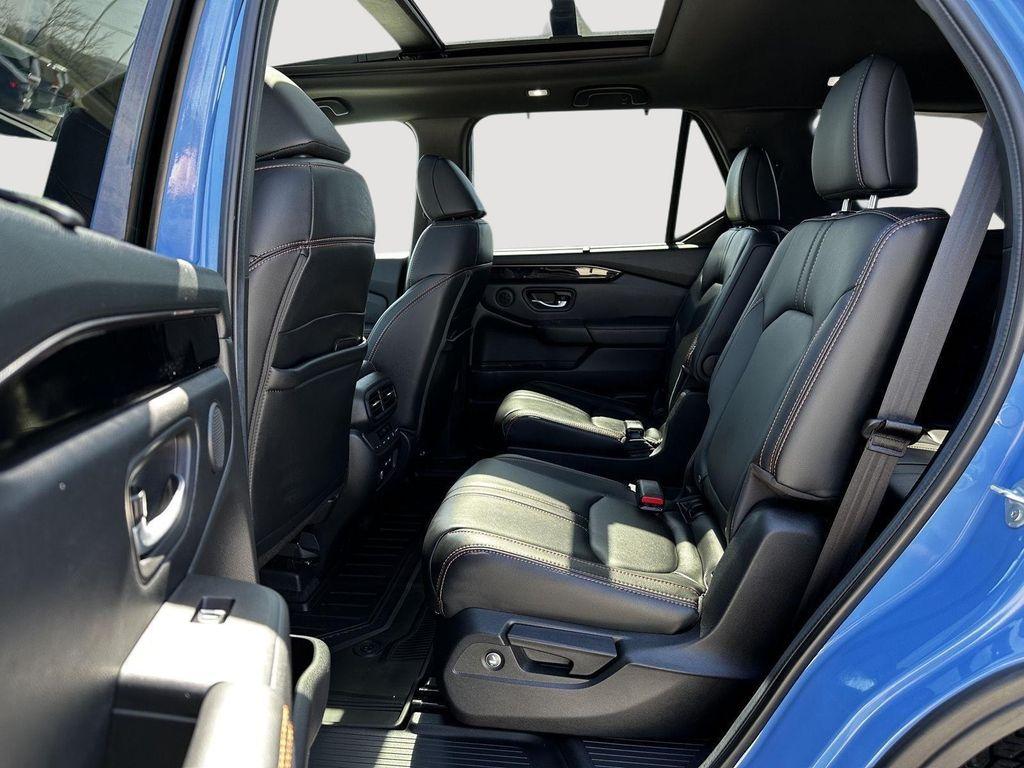 used 2024 Honda Pilot car, priced at $43,000