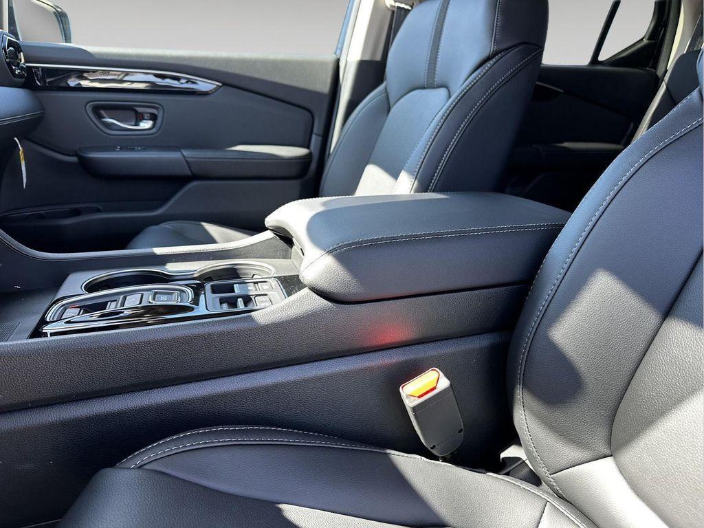 new 2026 Honda Pilot car, priced at $47,635