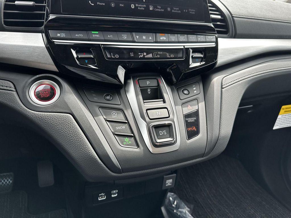 new 2026 Honda Odyssey car, priced at $42,811