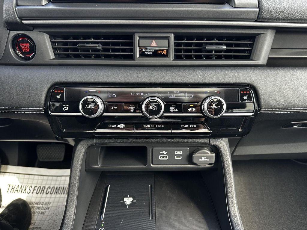used 2025 Honda Pilot car, priced at $49,000
