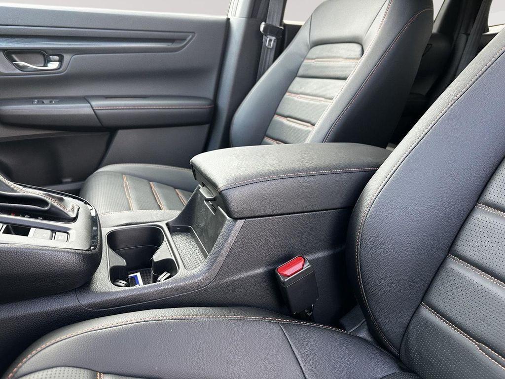 new 2026 Honda CR-V Hybrid car, priced at $40,675