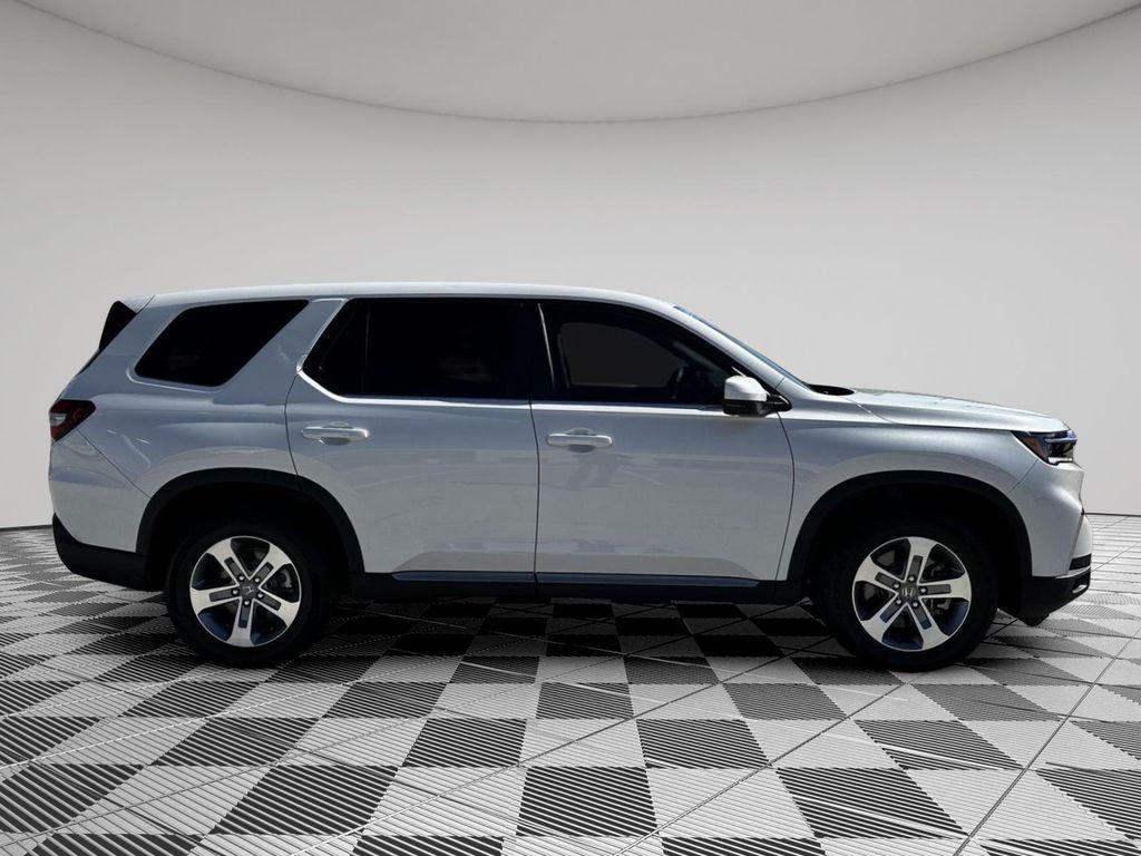 used 2025 Honda Pilot car, priced at $46,500