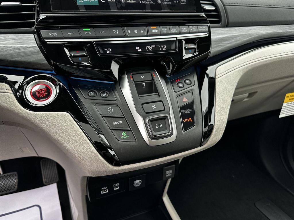 new 2026 Honda Odyssey car, priced at $50,440