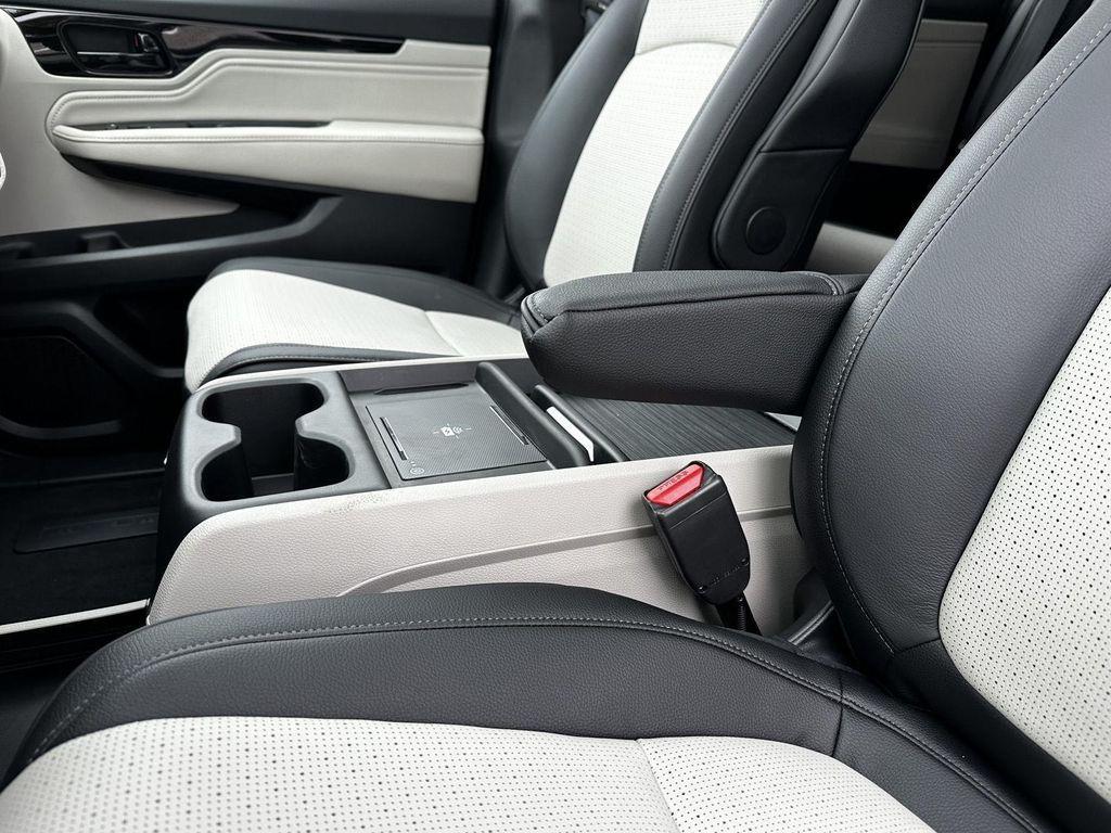 new 2026 Honda Odyssey car, priced at $50,440