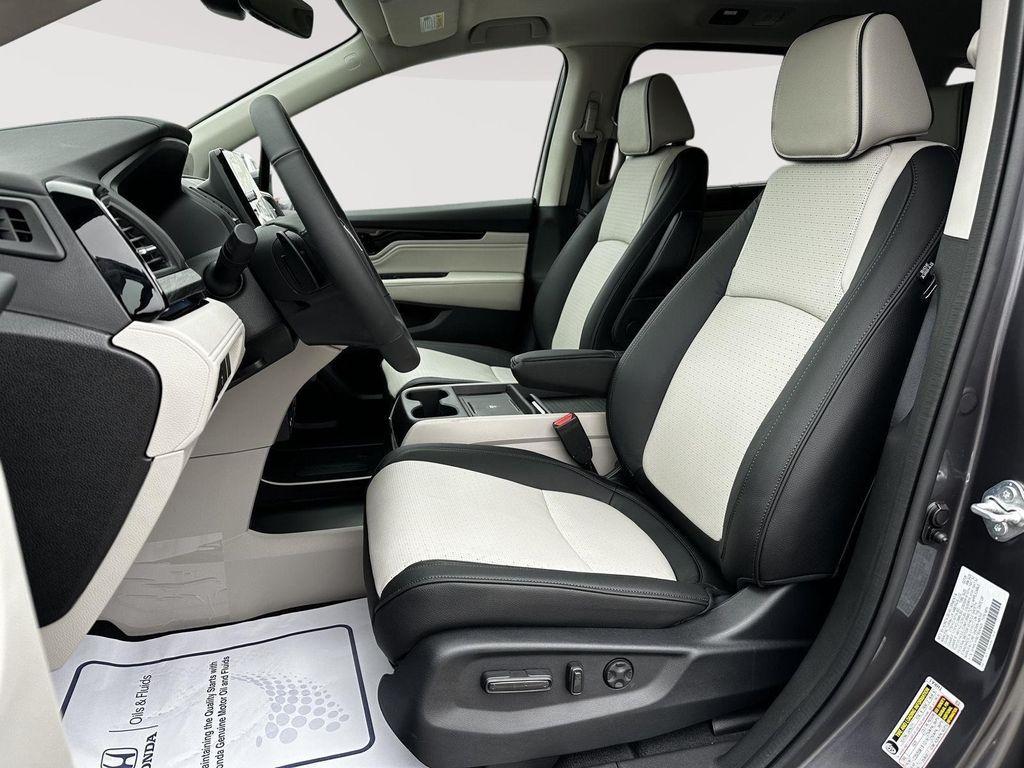 new 2026 Honda Odyssey car, priced at $50,440