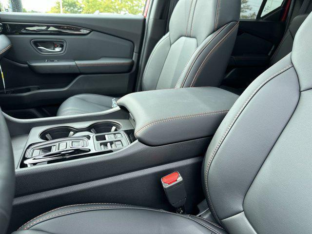 new 2025 Honda Pilot car, priced at $50,330