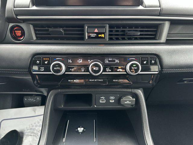 used 2023 Honda Pilot car, priced at $43,000