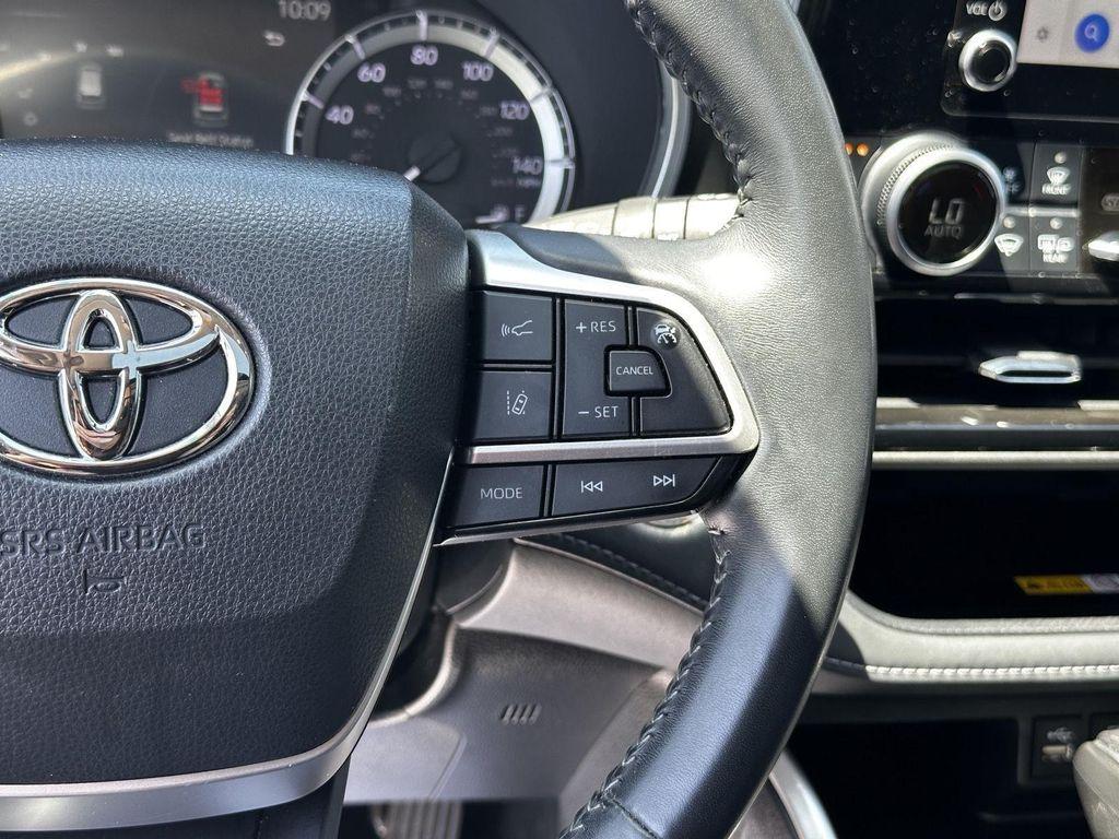 used 2023 Toyota Highlander car, priced at $35,000