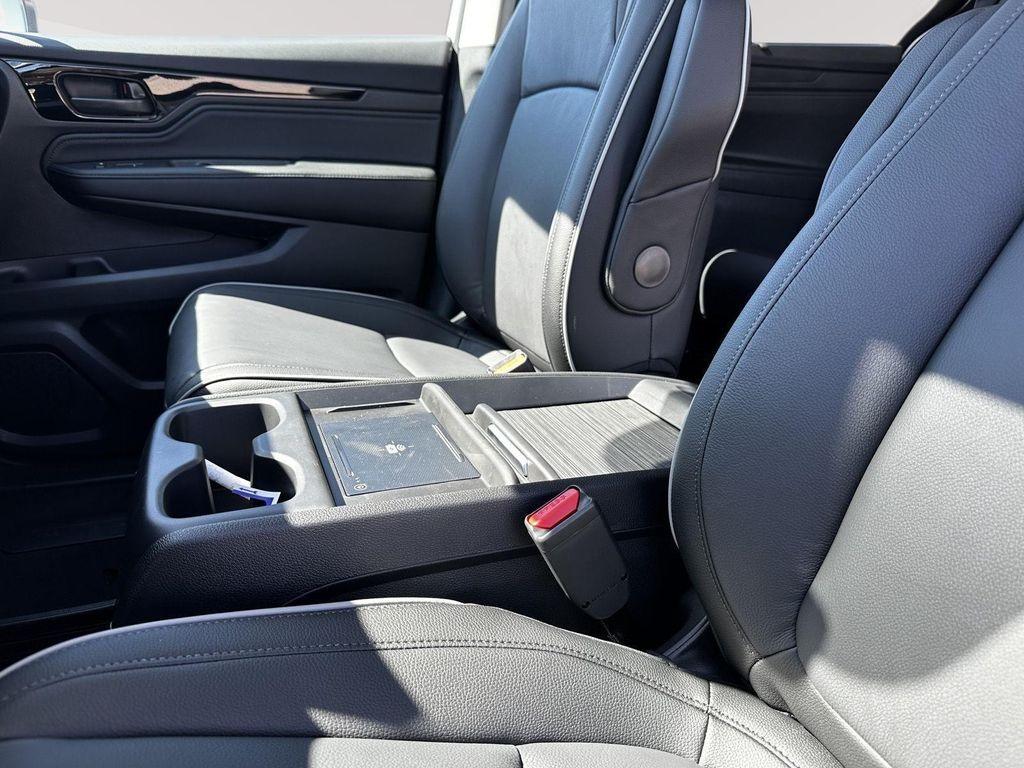 new 2026 Honda Odyssey car, priced at $46,695