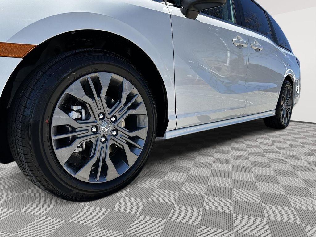 new 2026 Honda Odyssey car, priced at $46,695