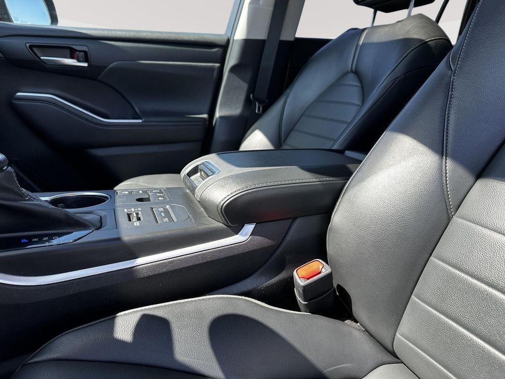 used 2023 Toyota Highlander car, priced at $38,000