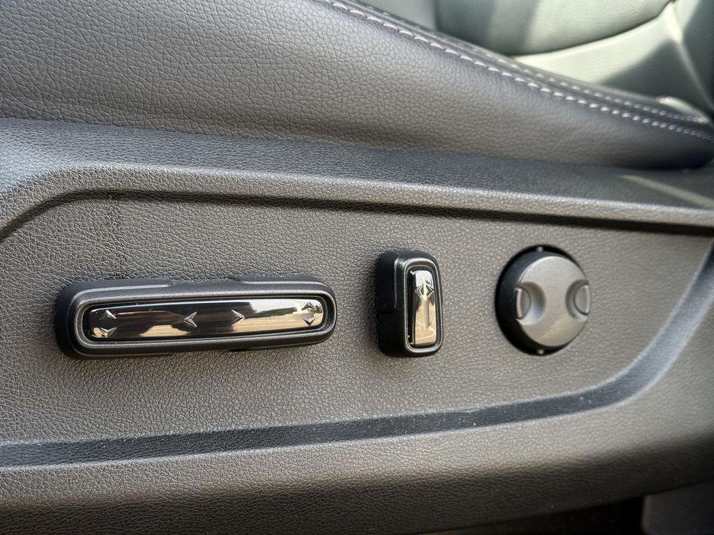 used 2025 Honda Pilot car, priced at $43,500