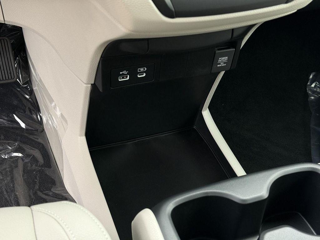 new 2026 Honda Odyssey car, priced at $44,290
