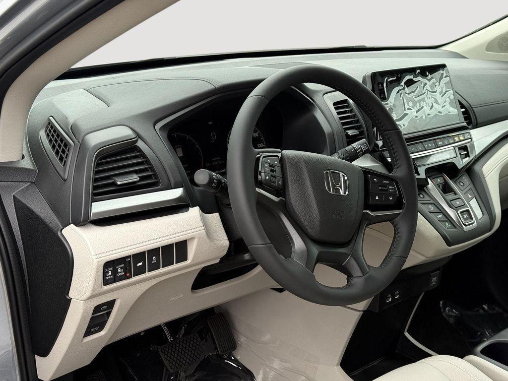 new 2026 Honda Odyssey car, priced at $44,290