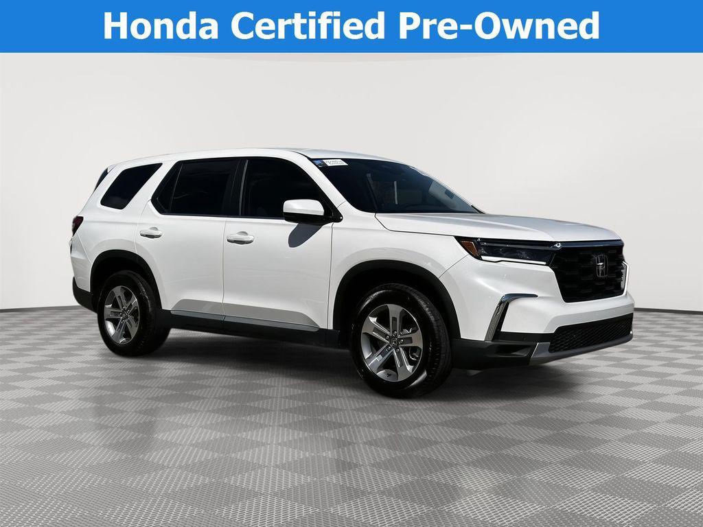used 2025 Honda Pilot car, priced at $44,000