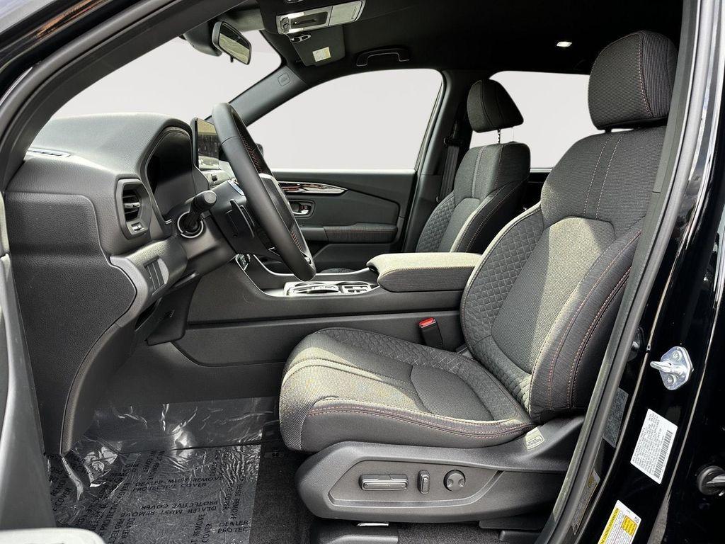 new 2026 Honda Pilot car, priced at $43,540
