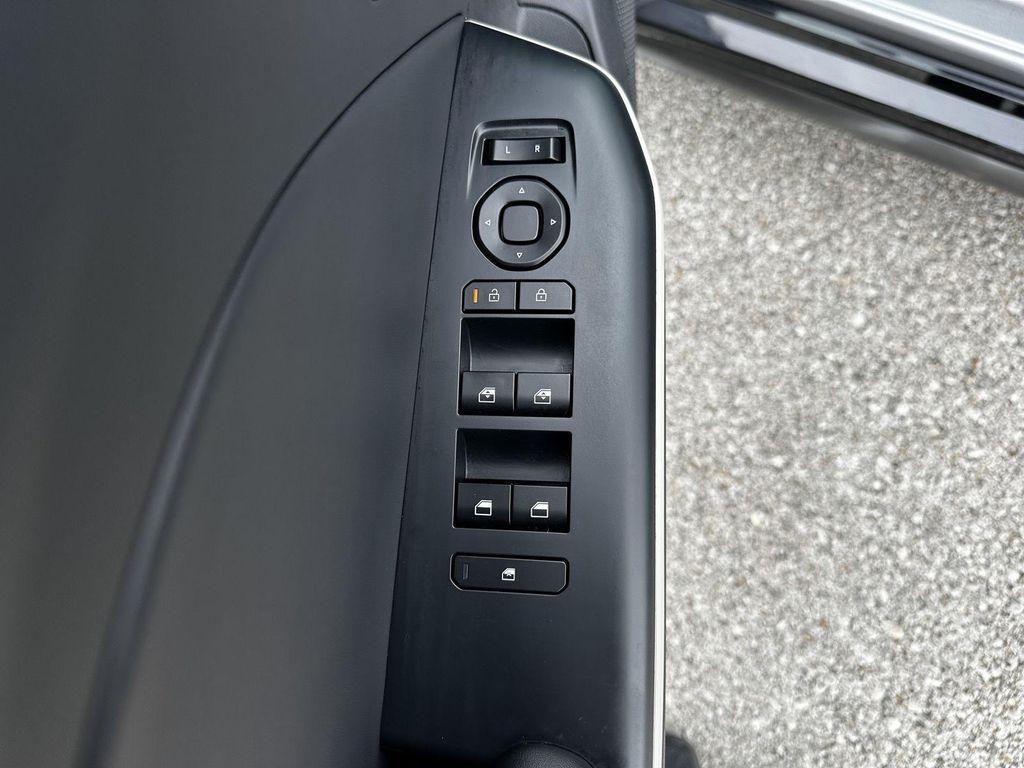 used 2025 Kia K4 car, priced at $27,000