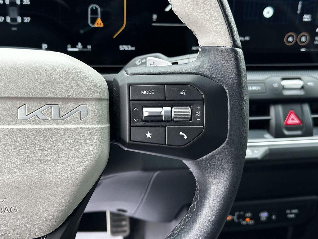 used 2025 Kia K4 car, priced at $27,000