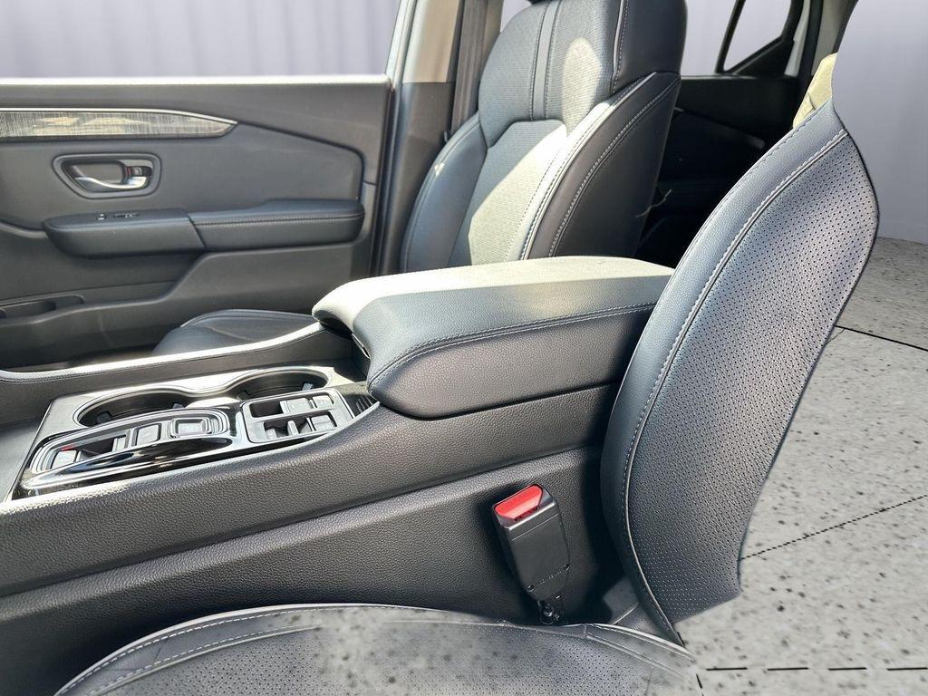 used 2024 Honda Pilot car, priced at $39,800