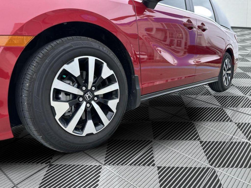 used 2025 Honda Odyssey car, priced at $39,500