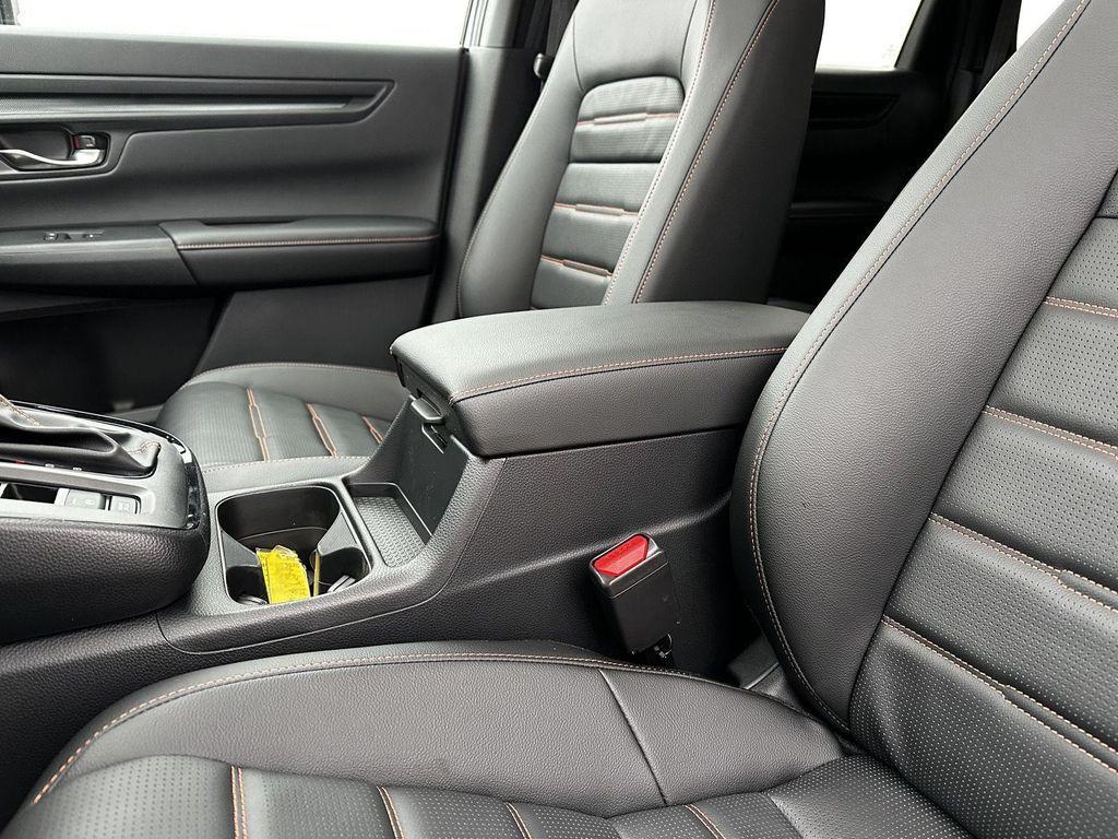 new 2026 Honda CR-V Hybrid car, priced at $40,175