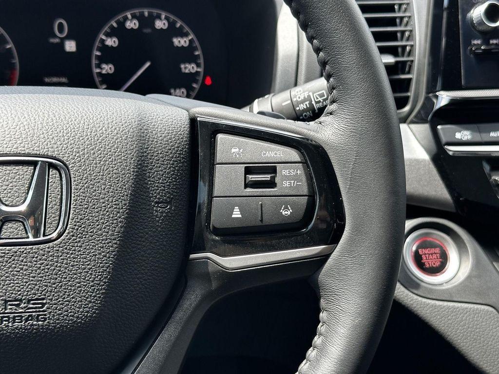 used 2025 Honda Odyssey car, priced at $40,000