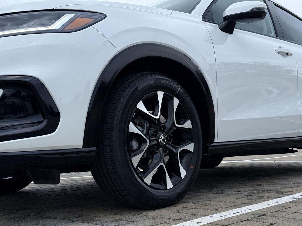 new 2027 Honda HR-V car, priced at $31,355