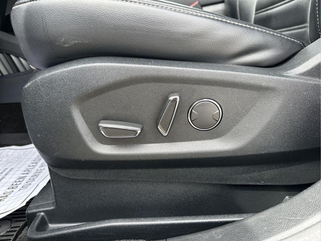 used 2019 Ford Edge car, priced at $18,000