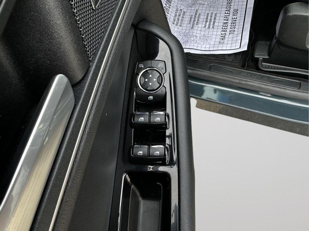 used 2019 Ford Edge car, priced at $18,000