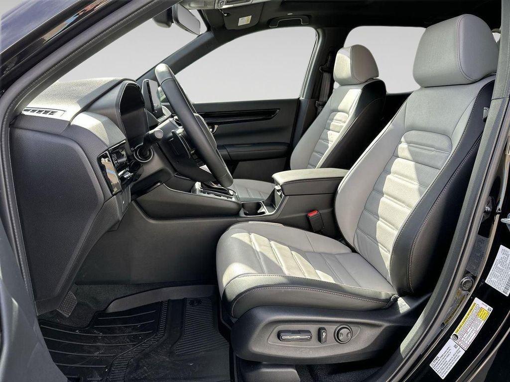 new 2026 Honda CR-V Hybrid car, priced at $43,200