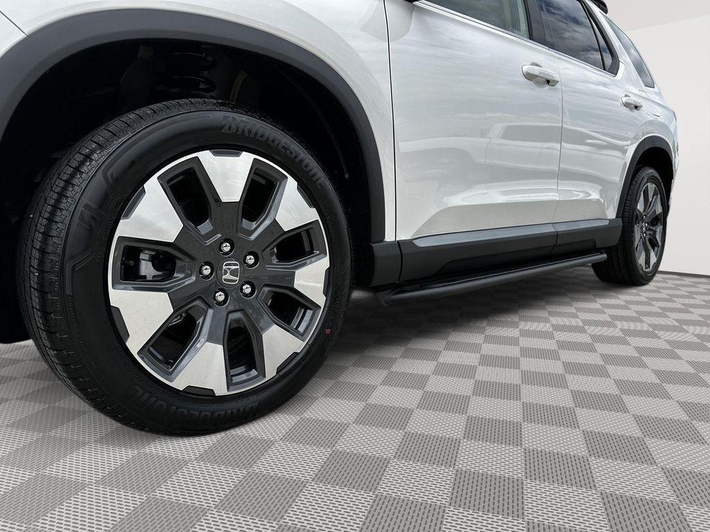 new 2026 Honda Pilot car, priced at $56,140
