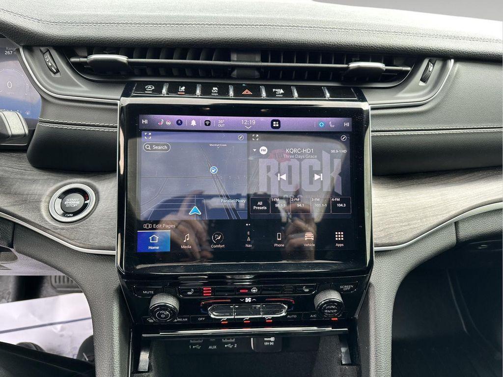 used 2022 Jeep Grand Cherokee car, priced at $28,000