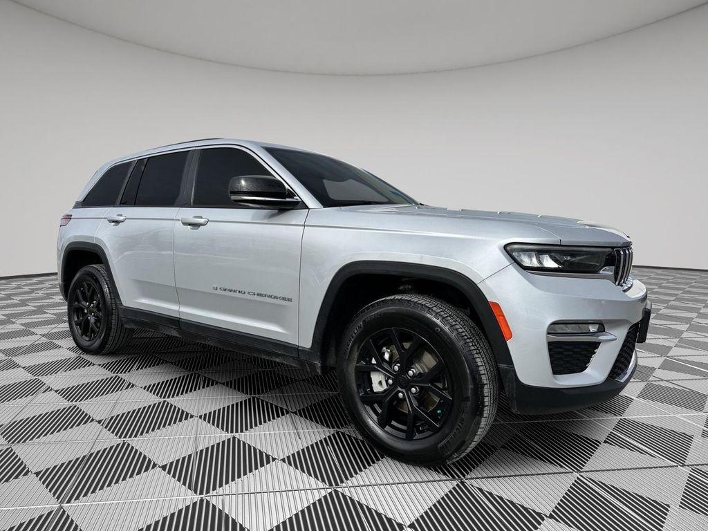 used 2022 Jeep Grand Cherokee car, priced at $28,000