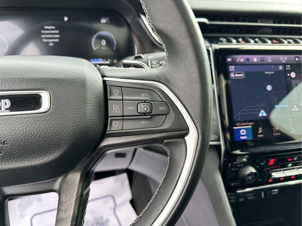 used 2022 Jeep Grand Cherokee car, priced at $28,000