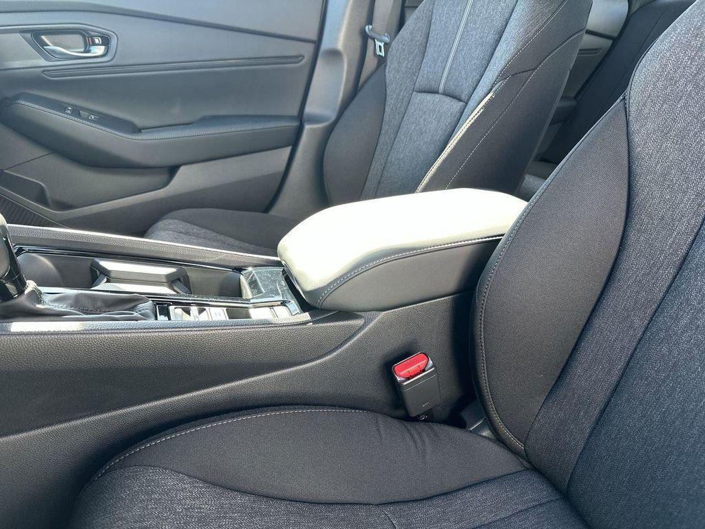 new 2025 Honda Accord Hybrid car, priced at $33,305