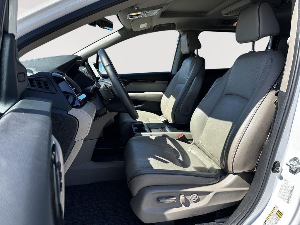 used 2024 Honda Odyssey car, priced at $43,500