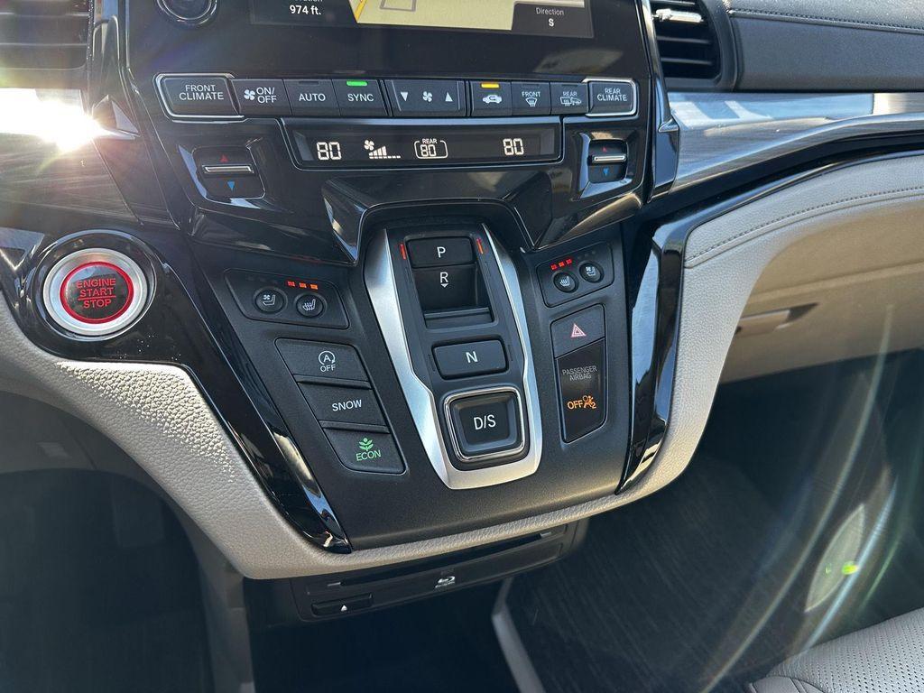 used 2024 Honda Odyssey car, priced at $43,500